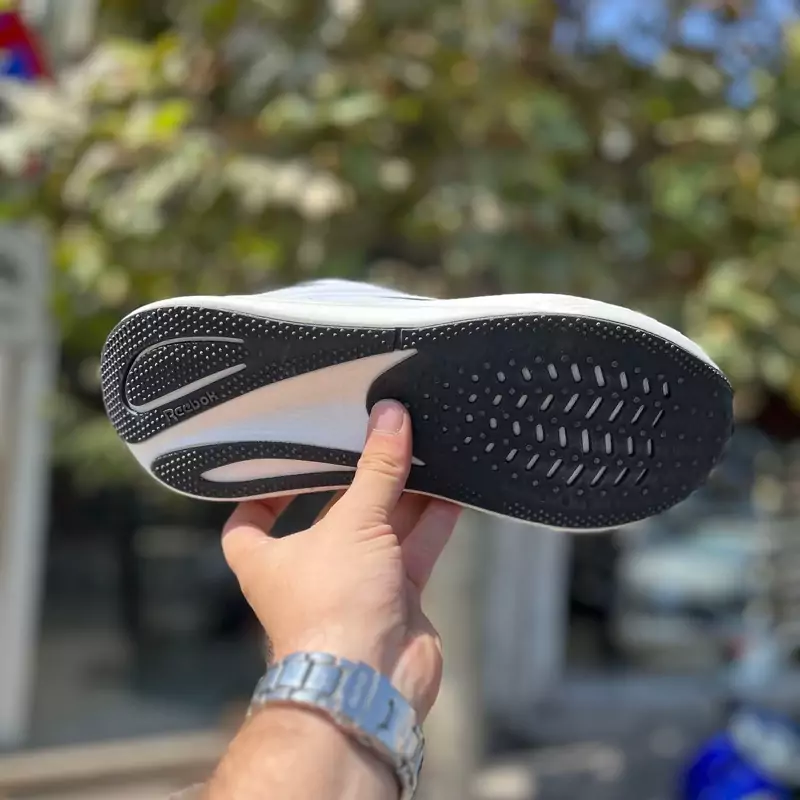 کفش رانینگ ریباک مدل Flyknit مخصوص رانینگ و باشگاه سفید