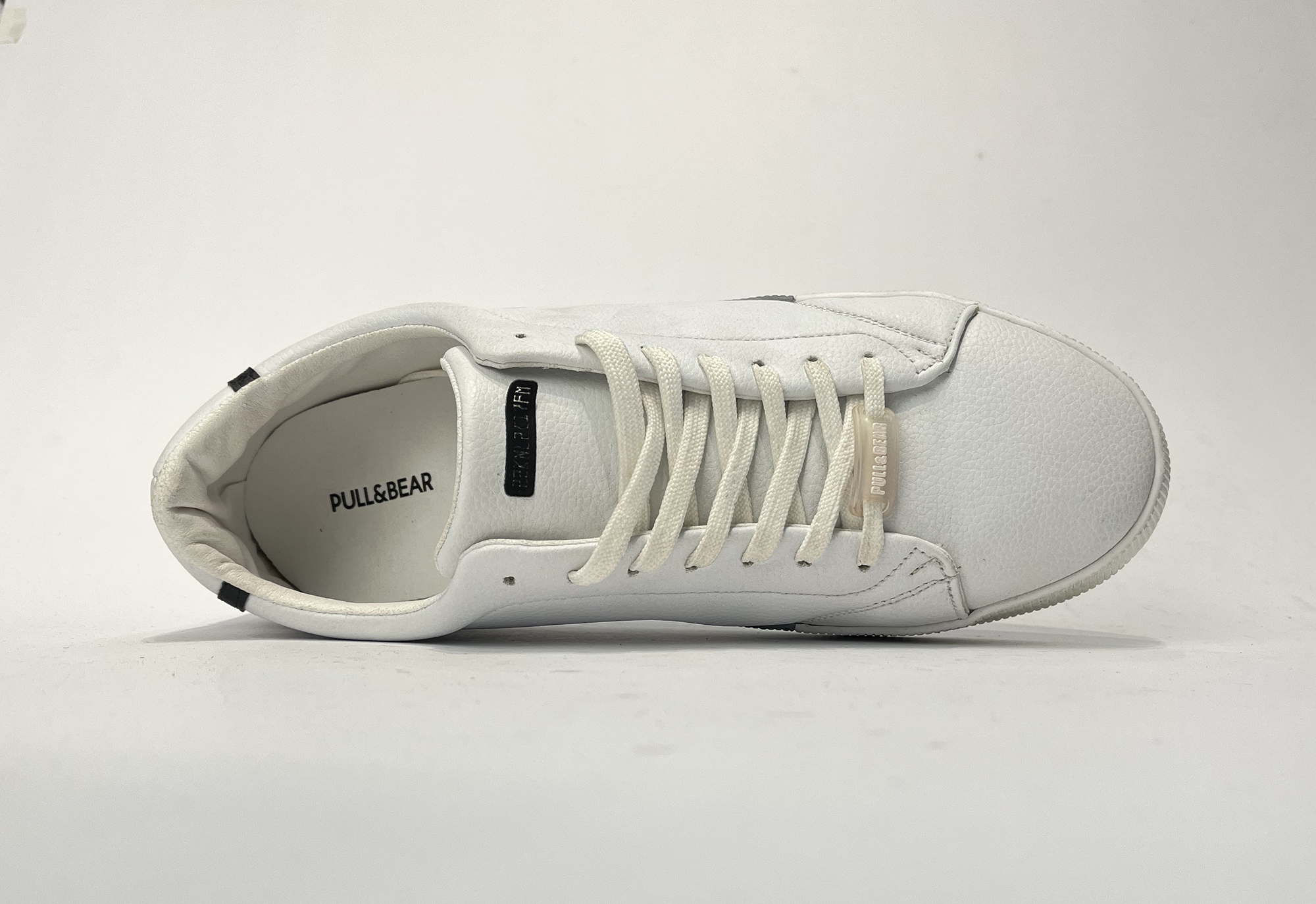 ونس سفید مردانه Pull & Bear