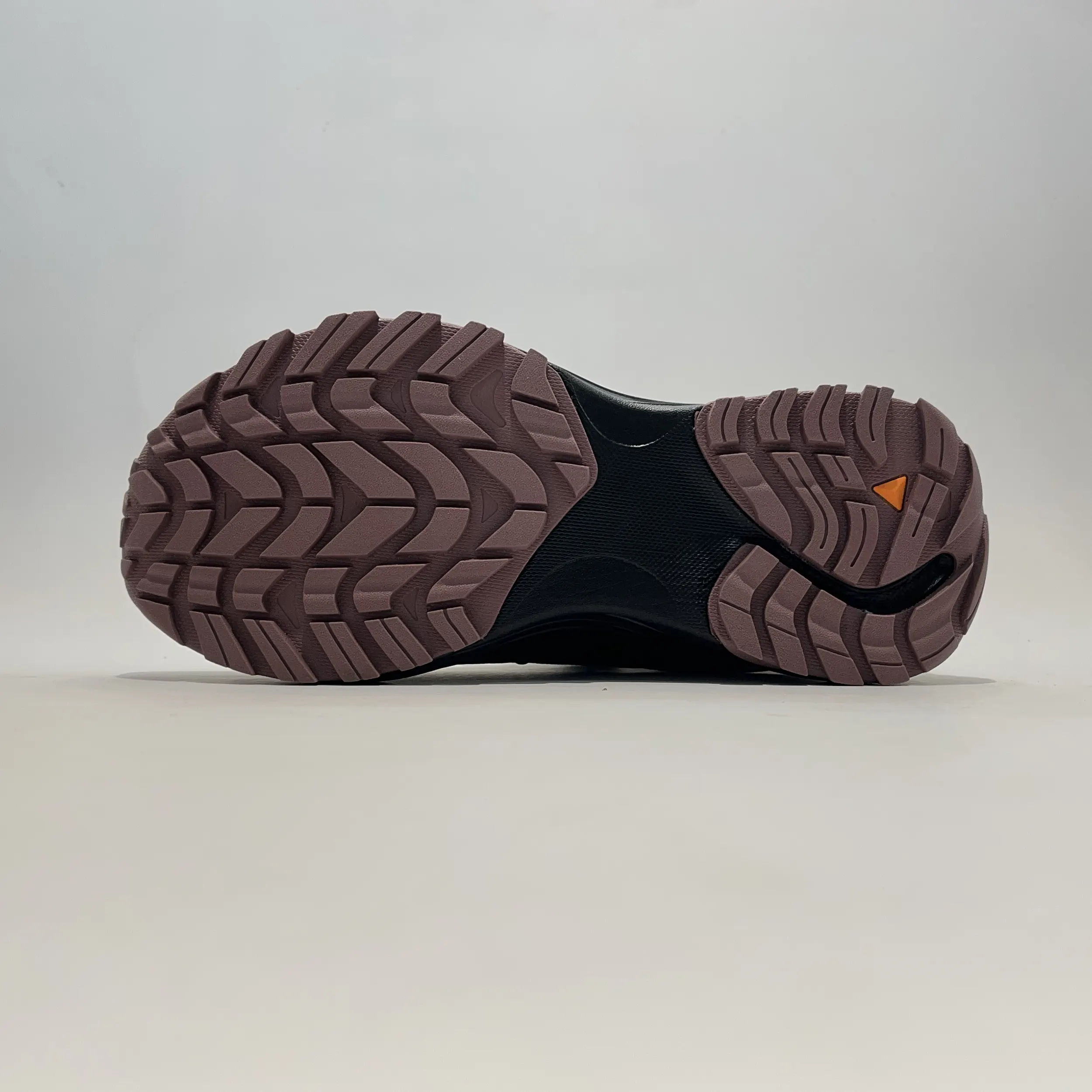 کفش ضدآب زنانه آی رانر I-RUNNER رنگ مشکی کالباسی رویه برزنتی کد Z363